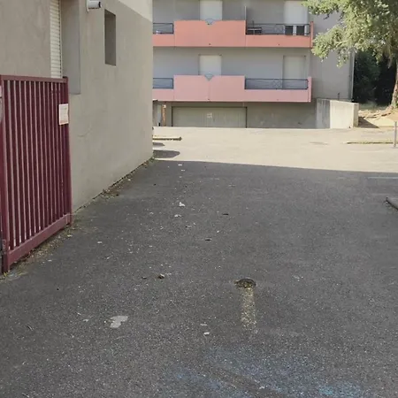 Διαμέρισμα 33, Cozy And Free Parking
